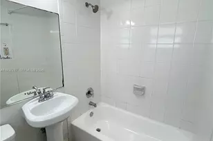 715 NE 6th St, Fort Lauderdale, FL 33304 - Photo 7