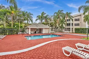 2831 N Oakland Forest Dr, Oakland Park, FL 33309 - Photo 17