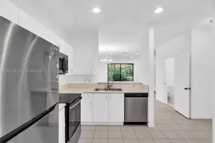 3873 Tree Top Dr, Weston, FL 33332 - Photo 5