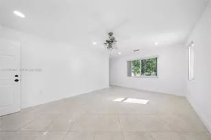 6240 Gauntlet Hall Ln, Davie, FL 33331 - Photo 7