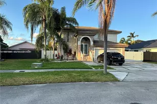 20219 SW 85th Pl, Cutler Bay, FL 33189 - Photo 1