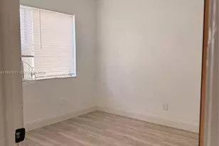 16675 NE 20th Ave, North Miami Beach, FL 33162 - Photo 5