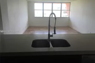 9001 SW 77th Ave, Miami, FL 33156 - Photo 5