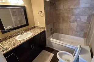 3001 W Rolling Hills Cir, Davie, FL 33328 - Photo 7