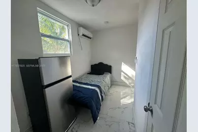 655 NW 2nd St #A, Florida City, FL 33034 - Photo 5