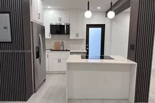 854 NW 76th St, Miami, FL 33150 - Photo 7