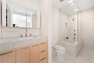 638 NE 141st St, North Miami, FL 33161 - Photo 13