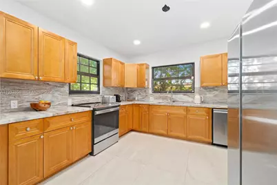 638 NE 141st St, North Miami, FL 33161 - Photo 5