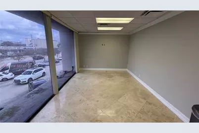 2740 E Oakland Park Blvd #205, Fort Lauderdale, FL 33306 - Photo 11