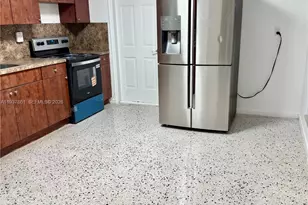 1141 NW 32nd Ave, Miami, FL 33125 - Photo 5