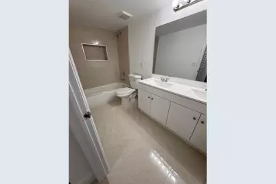 8205 Lake Dr #501, Doral, FL 33166 - Photo 5