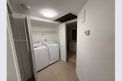 8205 Lake Dr #501, Doral, FL 33166 - Photo 9