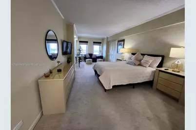 2301 Collins Av #1026, Miami Beach, FL 33139 - Photo 17