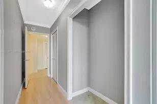 9801 Collins Ave, Bal Harbour, FL 33154 - Photo 33