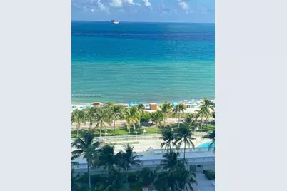 2899 Collins Ave #1717, Miami Beach, FL 33140 - Photo 3