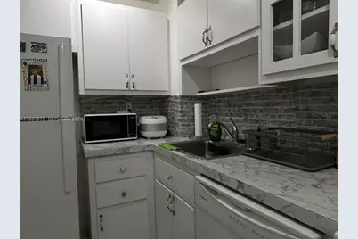 2899 Collins Ave #1717, Miami Beach, FL 33140 - Photo 19