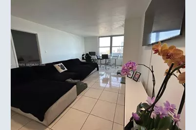 2899 Collins Ave #1717, Miami Beach, FL 33140 - Photo 15