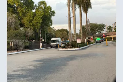 8500 SW 133rd Ave Rd #122, Miami, FL 33183 - Photo 3