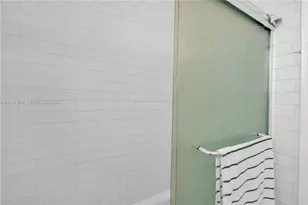 439 15th St, Miami Beach, FL 33139 - Photo 13