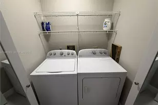 2900 S University Dr, Davie, FL 33328 - Photo 15