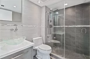 400 South Pointe Dr, Miami Beach, FL 33139 - Photo 25