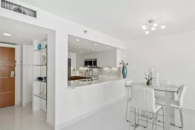 400 S Pointe Dr #906, Miami Beach, FL 33139 - Photo 5