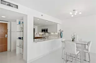 400 South Pointe Dr, Miami Beach, FL 33139 - Photo 5