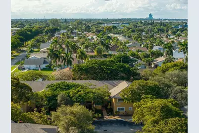 401 SE 10th St #B205, Dania Beach, FL 33004 - Photo 27