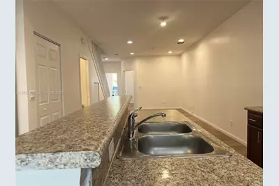 5906 Woodlands Blvd, Tamarac, FL 33319 - Photo 7