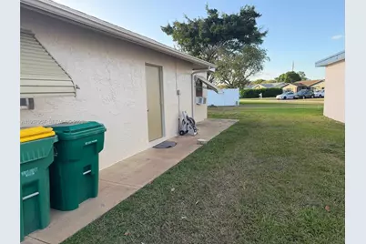 9507 NW 80th Ct, Tamarac, FL 33321 - Photo 23