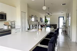 8055 NW 104th Ave, Doral, FL 33178 - Photo 11