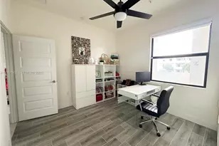 8055 NW 104th Ave, Doral, FL 33178 - Photo 17