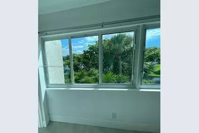 120 Lakeview Dr #303, Weston, FL 33326 - Photo 5