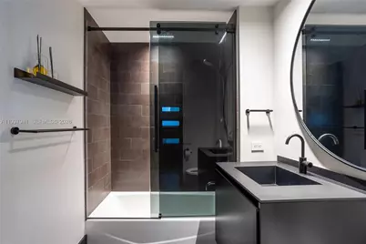 1040 Biscayne Blvd #2202, Miami, FL 33132 - Photo 31