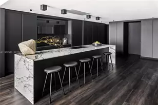 1040 Biscayne Blvd, Miami, FL 33132 - Photo 7