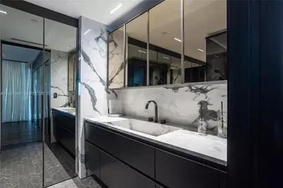 1040 Biscayne Blvd #2202, Miami, FL 33132 - Photo 59