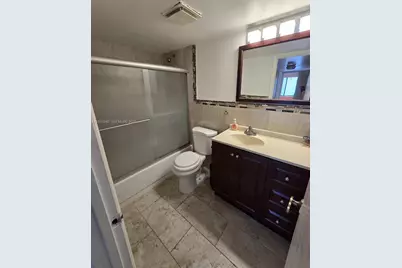 10302 NW 9th St Cir #203, Miami, FL 33172 - Photo 5