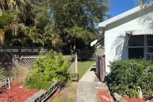 429 49th St, West Palm Beach, FL 33407 - Photo 1