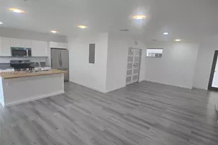 568 NW 7th St, Florida City, FL 33034 - Photo 1