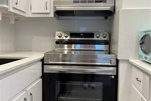 600 E Layne Blvd, Hallandale Beach, FL 33009 - Photo 7