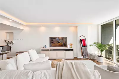 244 Biscayne Blvd #1703, Miami, FL 33132 - Photo 13