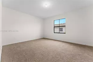 433 NE 12th St, Florida City, FL 33034 - Photo 9