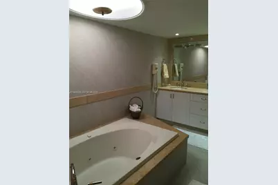 1121 Crandon Blvd #F1107, Key Biscayne, FL 33149 - Photo 13