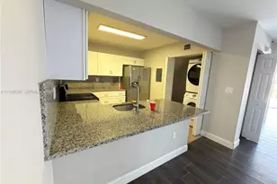 15400 SW 81st Cir Ln, Miami, FL 33193 - Photo 7