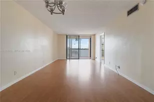 110 Lake Emerald Dr, Oakland Park, FL 33309 - Photo 7