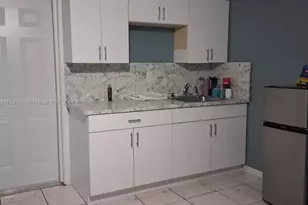 514 NW 7th Ave, Homestead, FL 33030 - Photo 7