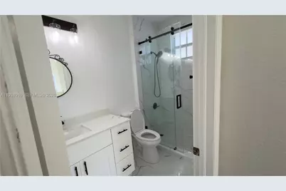 7633 NW 114th Path #7633, Doral, FL 33178 - Photo 11