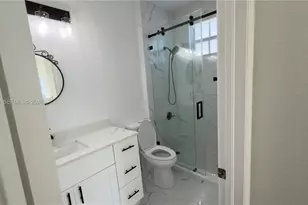 7633 NW 114th Path, Doral, FL 33178 - Photo 11