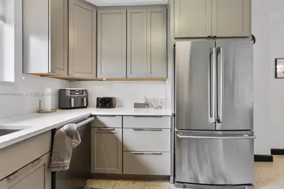 8700 N Miami Ave, El Portal, FL 33150 - Photo 13