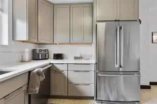 8700 N Miami Ave, El Portal, FL 33150 - Photo 13